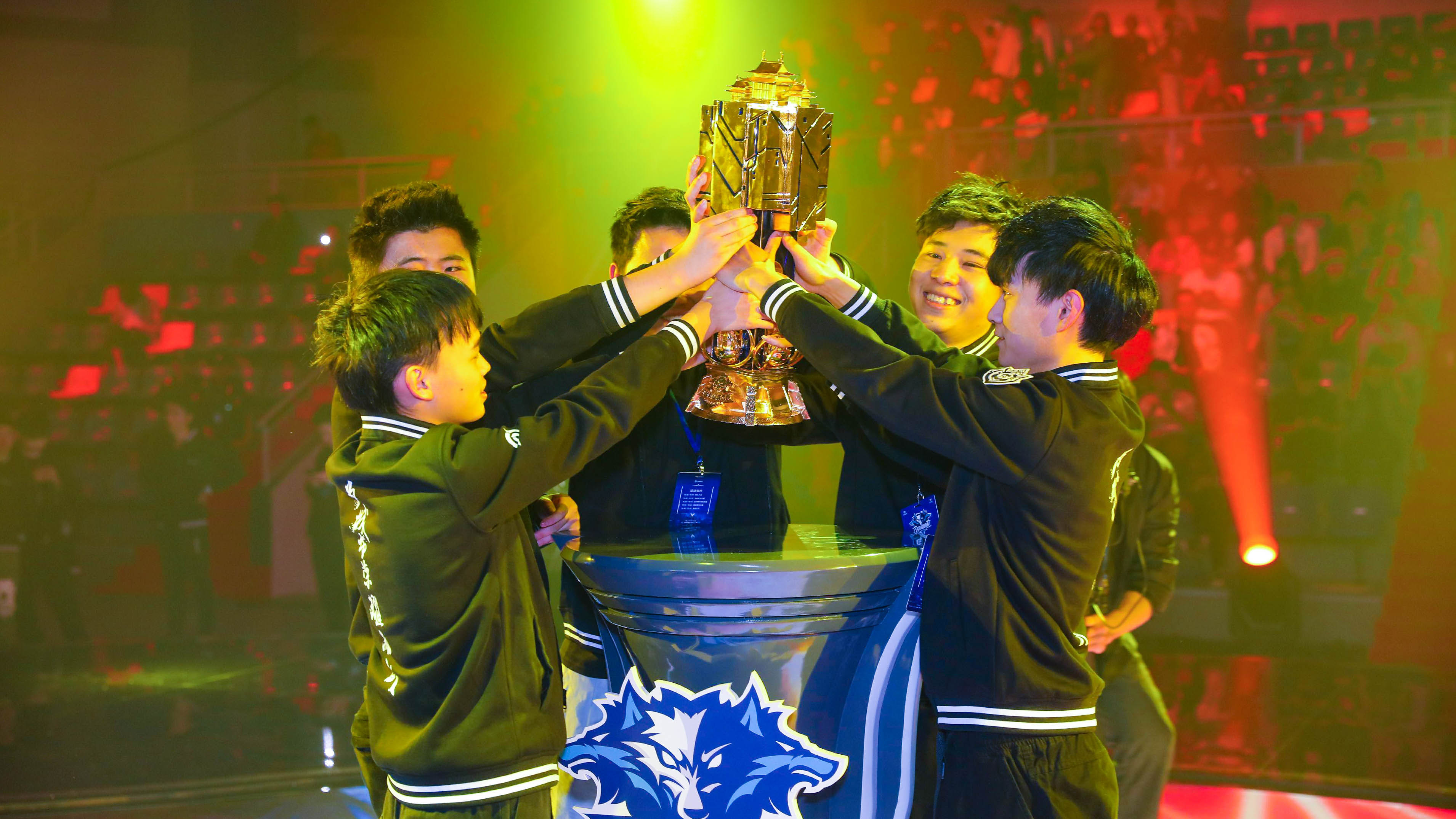 北京JDG：KPL年度总决赛精英组夺冠热门，运营为主团战致胜与中野辅联动的制胜之道